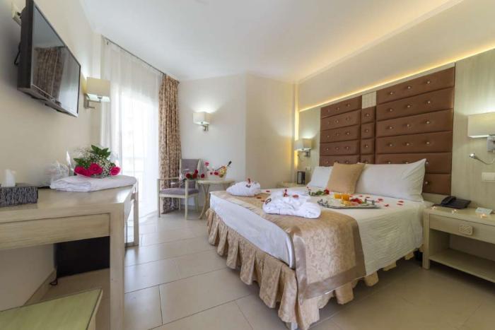 Moon Dreams Torremolinos - Adults Recommended Hotel Room photo